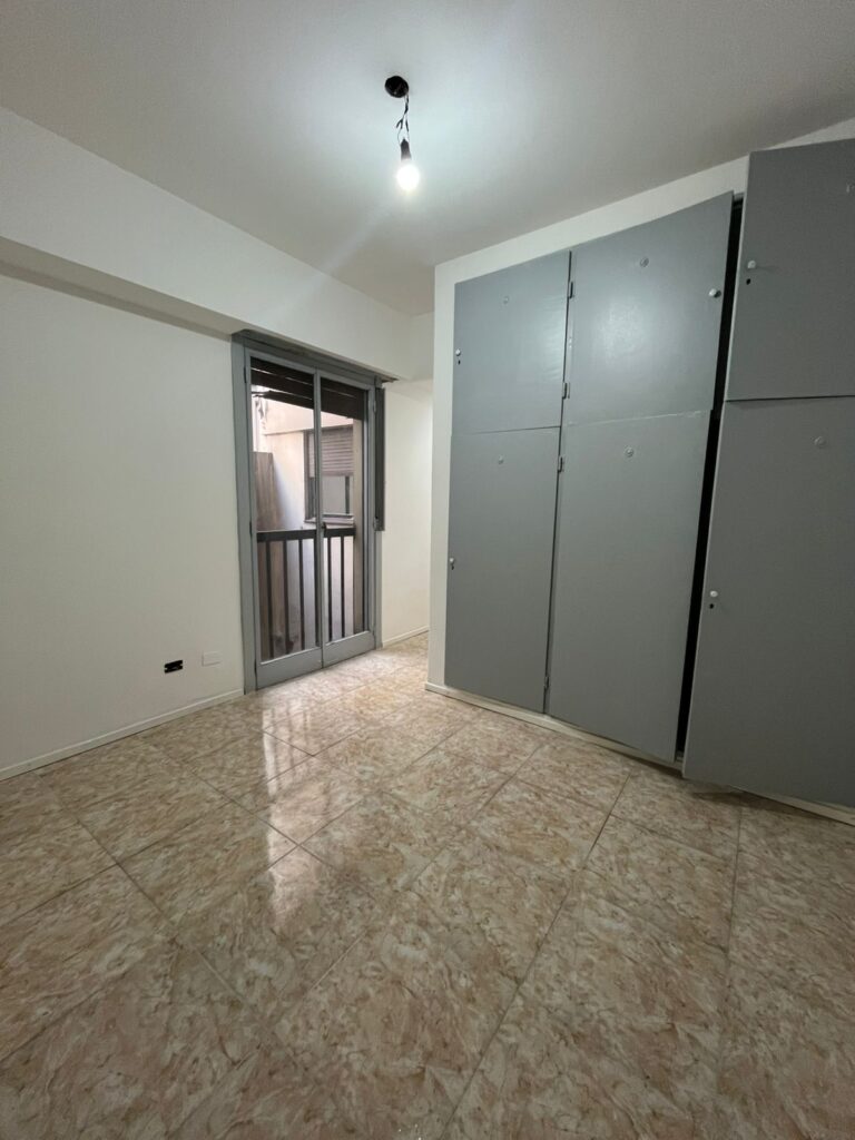 Paraguay 3338 RL Prop