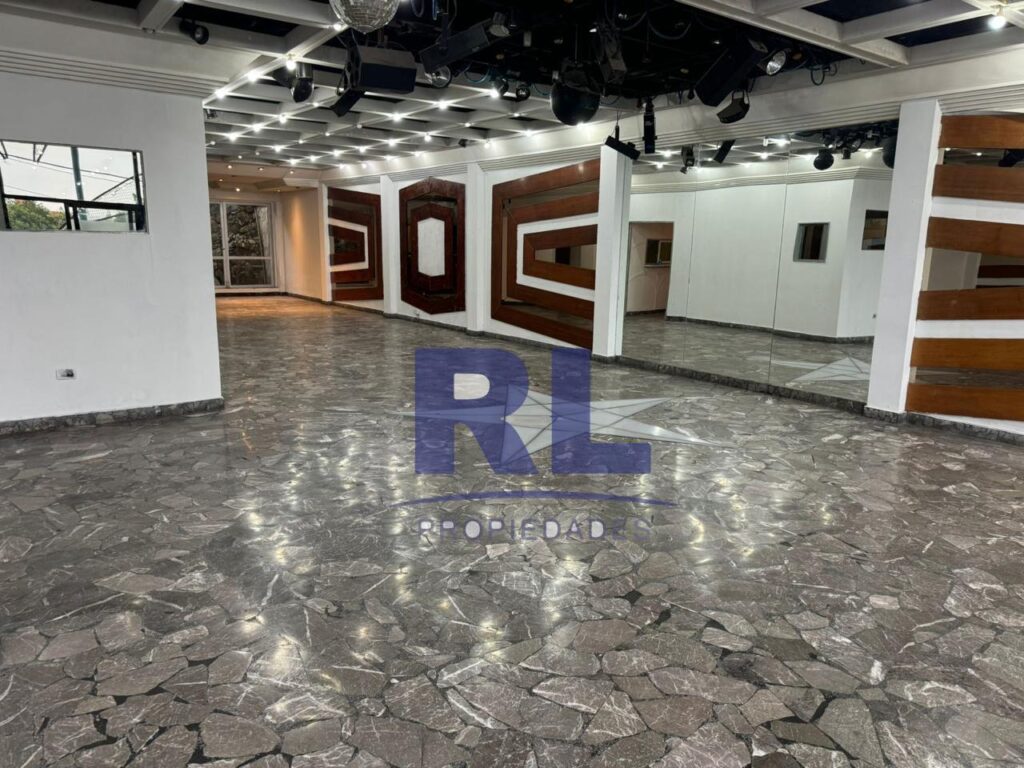 Av Gral Paz 12617 RL Prop