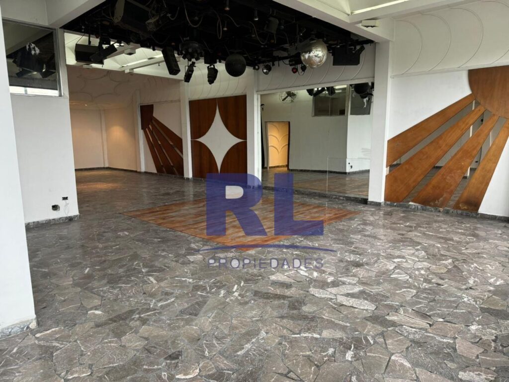 Av Gral Paz 12617 RL Prop